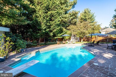 2724 Sasscers Hill Ct, Herndon, VA 20171 - photo 3