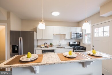 3928 Bareva Rd, Baltimore, MD 21215 - photo 5