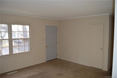 348 Harrill St, Statesville, NC 28677 - photo 4