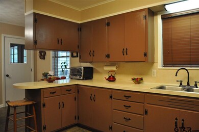 525 Camp St, Kilgore, TX 75662 - photo 7