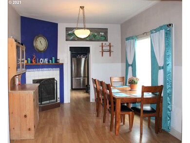 914 W 10th St, the Dalles, OR 97058 - photo 6