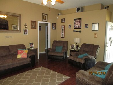 Large Great room with great features