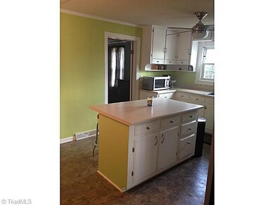 212 Northview Dr, Asheboro, NC 27203 - photo 6