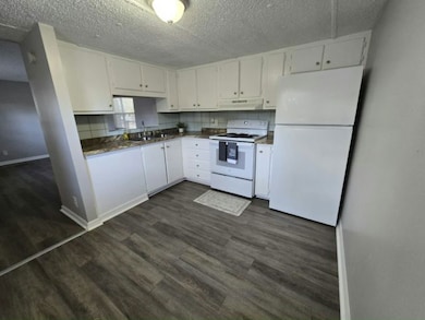 11211 E Bay Rd unit 62, Gibsonton, FL 33534 - photo 2