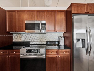 3940 N Flagler Dr unit 304, West Palm Beach, FL 33407 - photo 7