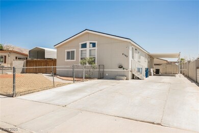 Manufactured / mobile home with a storage unit, co
