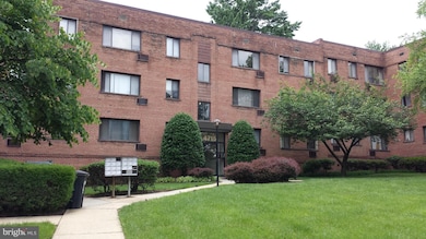 4715 1st St SW unit 303, Washington, DC 20032 - photo 2