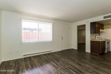 2625 N Alvernon Way unit B3, Tucson, AZ 85712 - photo 6