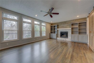 5809 W 155th St, Overland Park, KS 66223 - photo 4