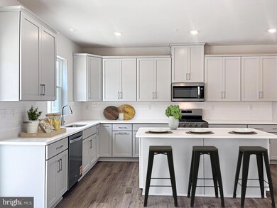 204 Bronze St, Phoenixville, PA 19460 - photo 6