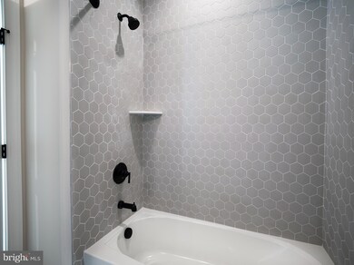 345 Horseshoe Trail unit 16B, Newtown Square, PA 19073 - photo 6