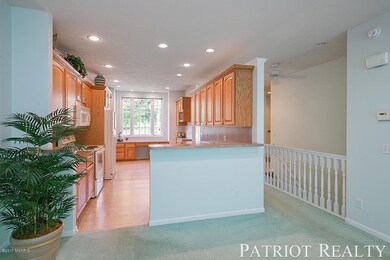 2103 Lamberton Creek Ln NE unit 14, Grand Rapids, MI 49505 - photo 5