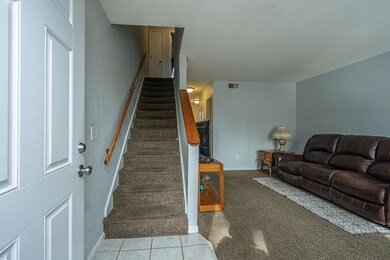 308CrestviewUnitA007