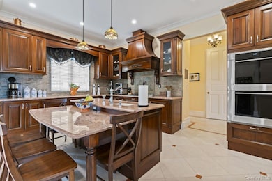 14910 7th Ave, Whitestone, NY 11357 - photo 7