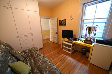 638 Washington St unit 3, Brookline, MA 02446 - photo 6