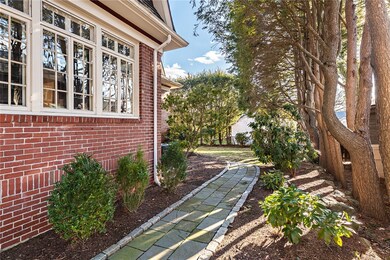 32 Kenilworth Way, Pawtucket, RI 02860 - photo 5