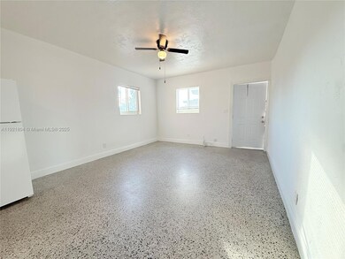 322 NE 6th St unit 3, Hallandale Beach, FL 33009 - photo 6