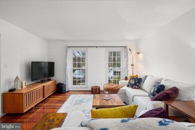 9660 Scotch Haven Dr, Vienna, VA 22181 - photo 5