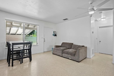 313 SW 7th St, Hallandale Beach, FL 33009 - photo 3