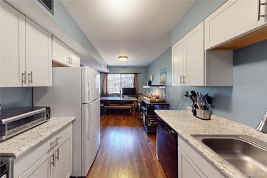 26 Cooper Rd unit 914, Poughkeepsie, NY 12603 - photo 6