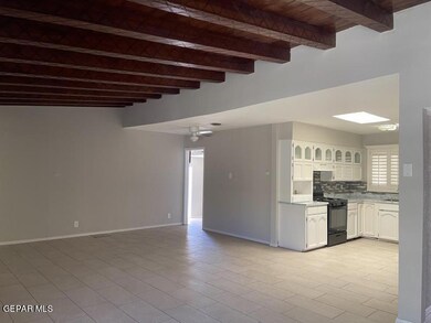 2709 Frankfort Ave unit A, El Paso, TX 79930 - photo 6