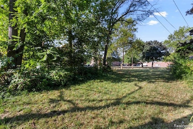 19178 Sunderland Rd, Detroit, MI 48219 - photo 2