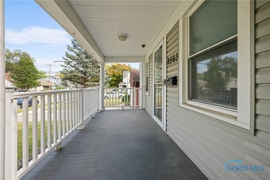 2563 Pershing Dr, Toledo, OH 43613 - photo 4