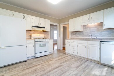 42 Garnet Rd unit 2, West Roxbury, MA 02132 - photo 2