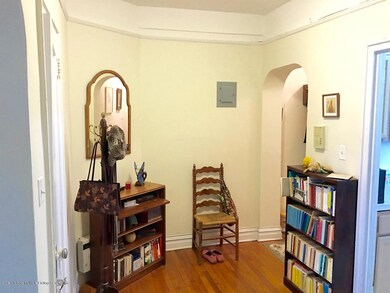 200 Hart Blvd unit 5C, Staten Island, NY 10301 - photo 5