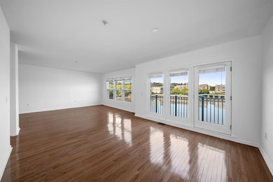 252 The Promenade, Edgewater, NJ 07020 - photo 5