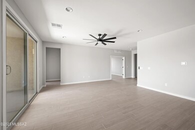 06-Living Area