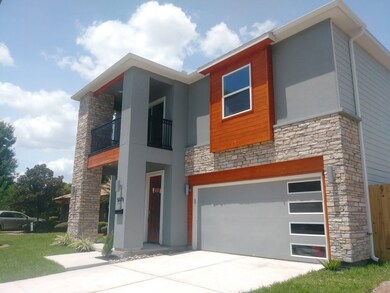 5039 Bricker St, Houston, TX 77033 - photo 2