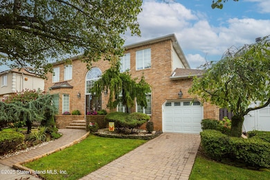 139 Finlay St, Staten Island, NY 10307 - photo 4