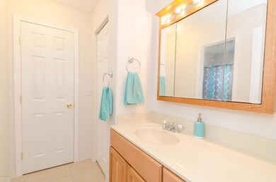 Bathroom 3 - Jack & Jill