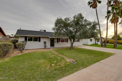 1009-West-Howe-Street-12