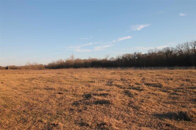 1049 NE Cr 0010, Corsicana, TX 75109 - photo 2