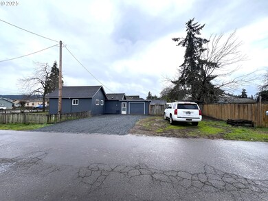 111 S 2nd St, Creswell, OR 97426 - photo 5