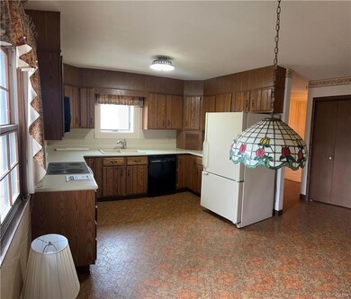 836 Walnut St, Emmaus, PA 18049 - photo 6