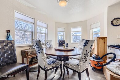 09 Dining Room