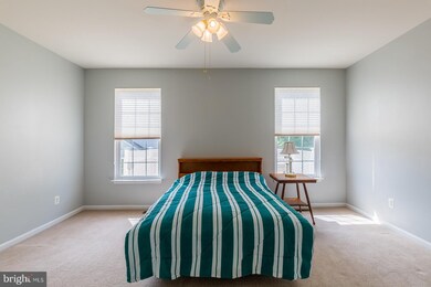 3729 Grey Ghost Ct, Dumfries, VA 22025 - photo 4