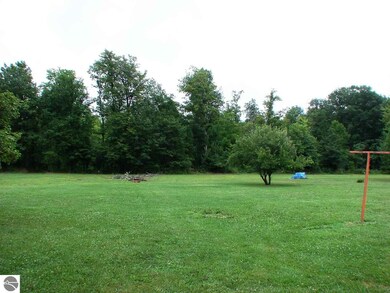 3449 S Blair Rd, Ithaca, MI 48847 - photo 3