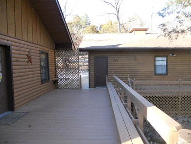 Side deck from house to garage