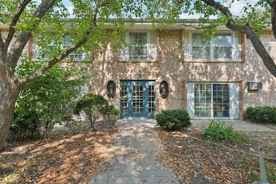 930 Westbrooke Way unit 4, Hopkins, MN 55343 - photo 3