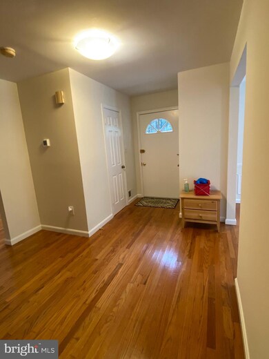 3032 Seven Oaks Place, Falls Church, VA 22042 - photo 5