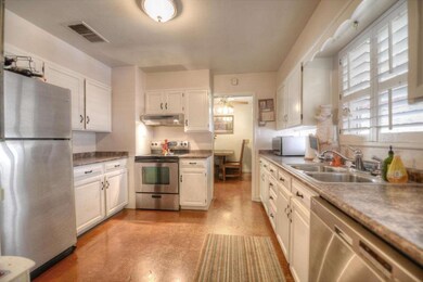 007_Kitchen