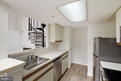 14125 Bowsprit Ln unit 409, Laurel, MD 20707 - photo 7