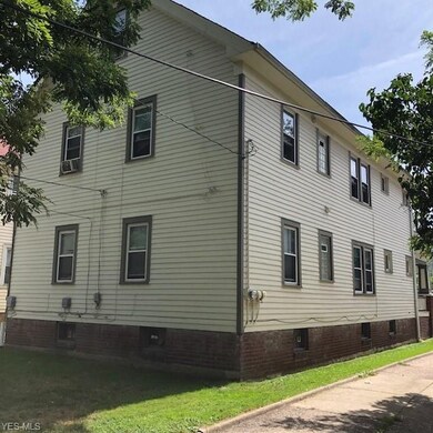 3431 Altamont Ave, Cleveland, OH 44118 - photo 4