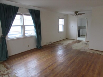 516 30th St SE, Cedar Rapids, IA 52403 - photo 2