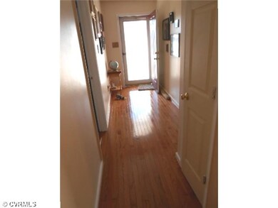 1816 New Lincoln Cir, Hopewell, VA 23860 - photo 2