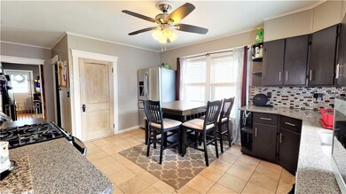 77 Columbine Ave, Pawtucket, RI 02861 - photo 4